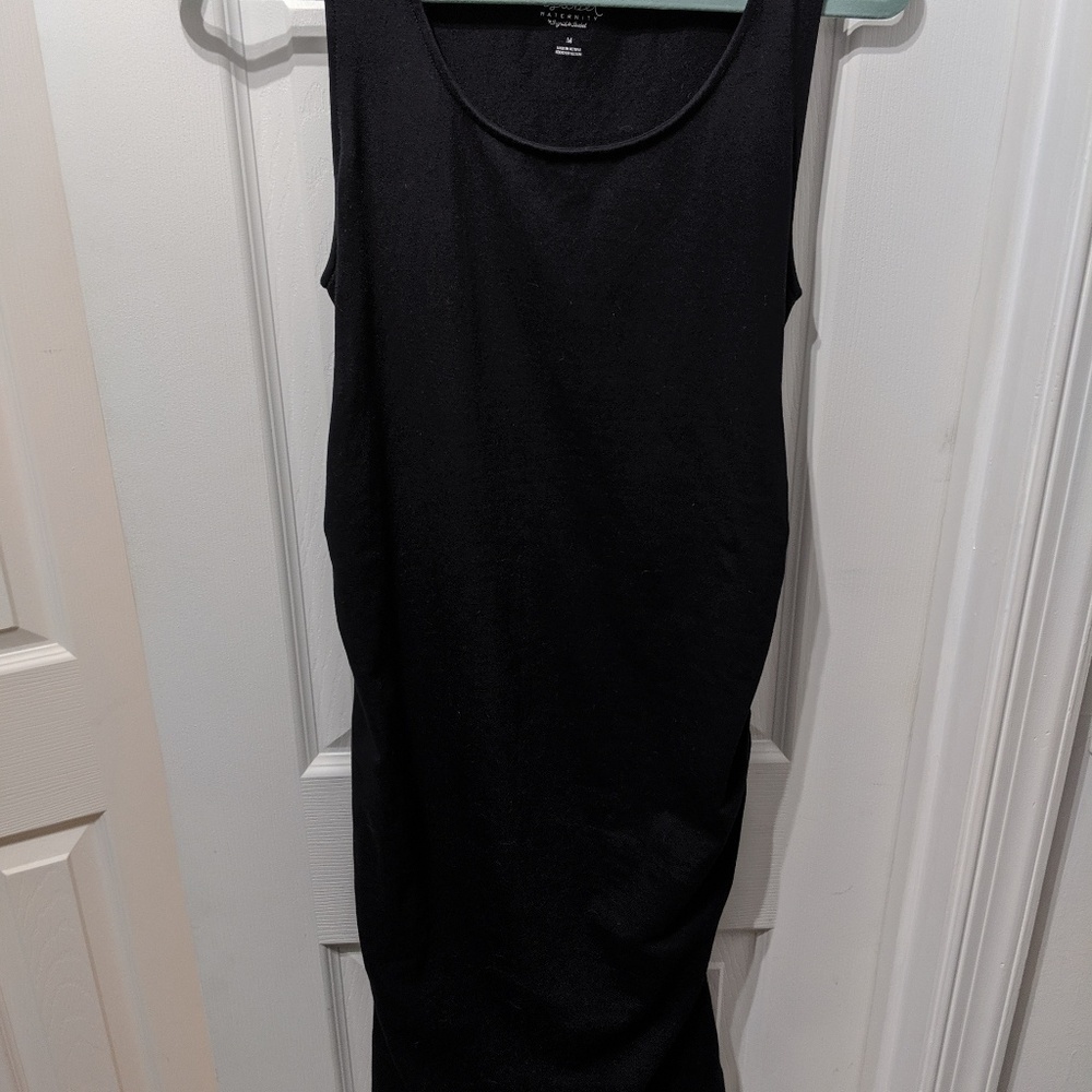 Fitted maternity dress